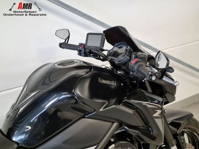 kawasaki - z900