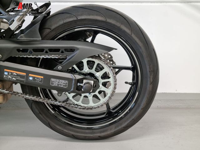 kawasaki - z900