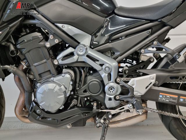 kawasaki - z900