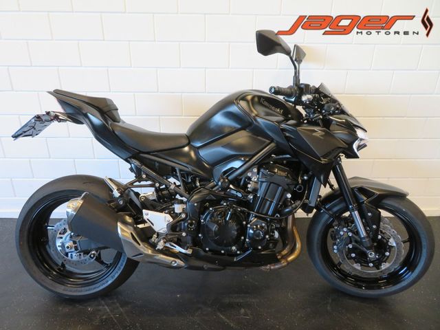 kawasaki - z900