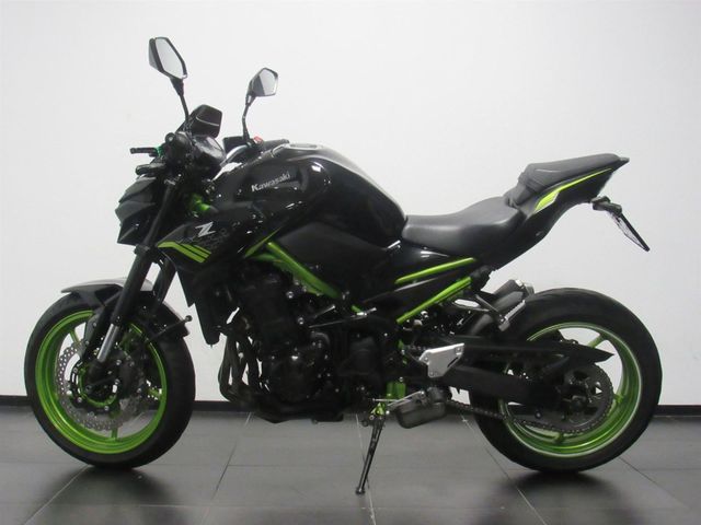 kawasaki - z900