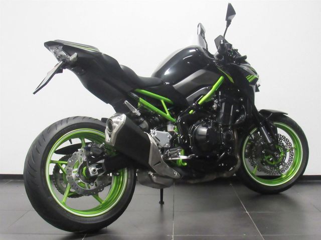 kawasaki - z900