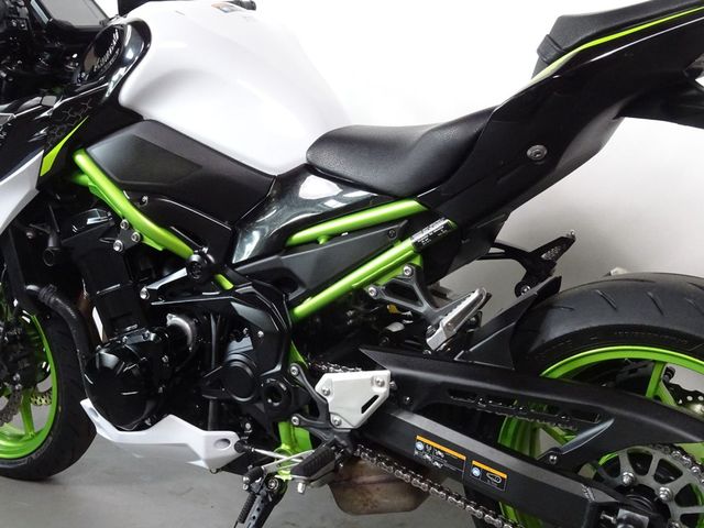 kawasaki - z900