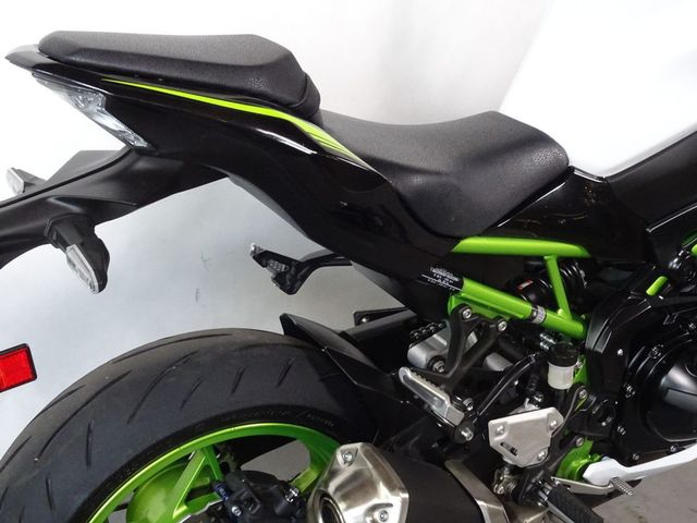 kawasaki - z900
