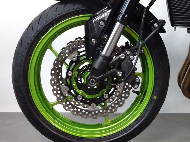 kawasaki - z900