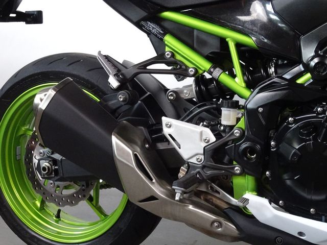 kawasaki - z900