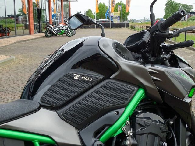 kawasaki - z900-70kw