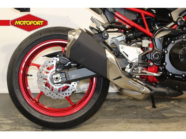 kawasaki - z900-70kw-performance
