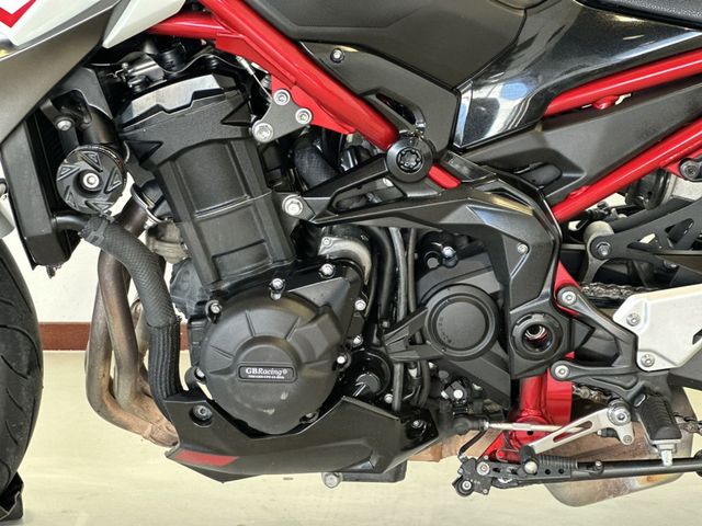 kawasaki - z900-performance