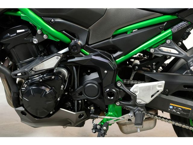 kawasaki - z900-performance