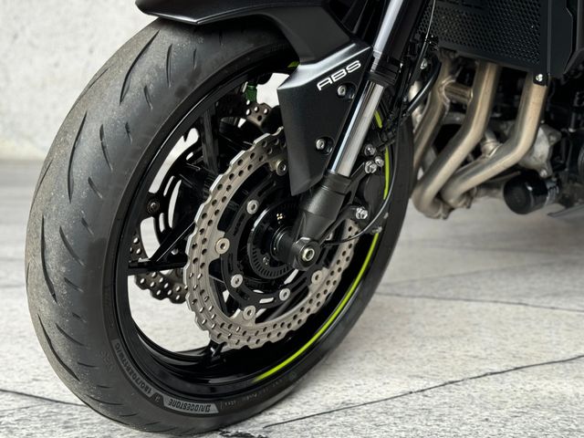 kawasaki - z900-performance