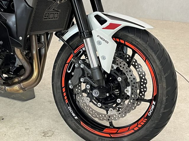 kawasaki - z900-performance