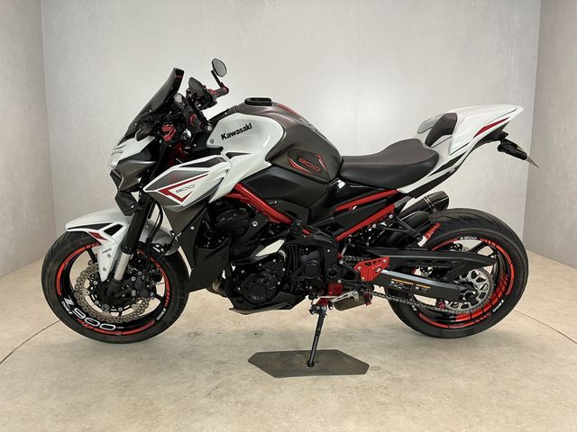 kawasaki - z900-performance