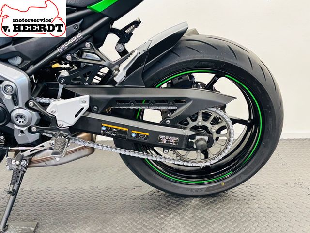 kawasaki - z900-performance