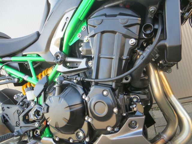 kawasaki - z900-se