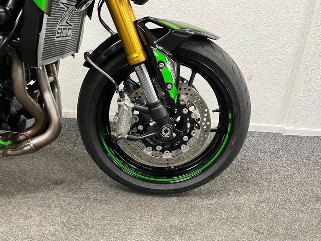 kawasaki - z900-se