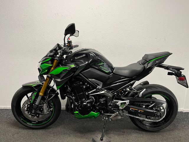 kawasaki - z900-se