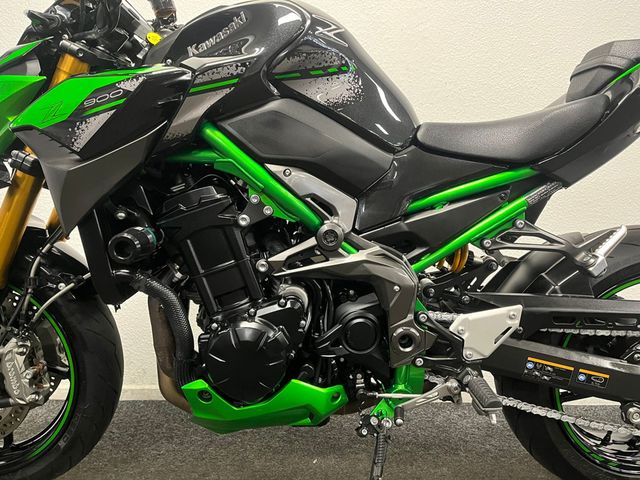 kawasaki - z900-se