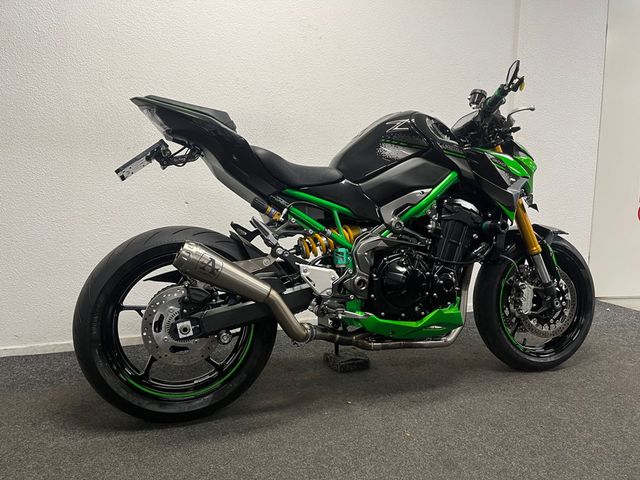 kawasaki - z900-se