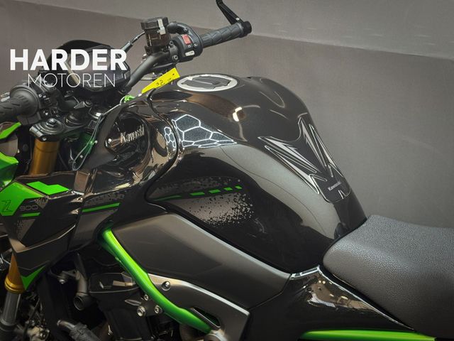 kawasaki - z900-se-performance
