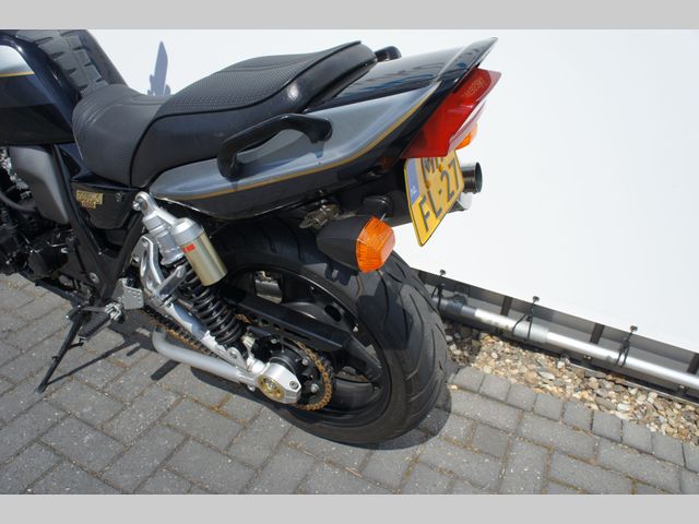 kawasaki - zrx-1100