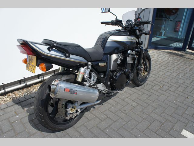 kawasaki - zrx-1100