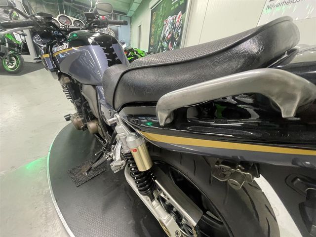 kawasaki - zrx-1200-s