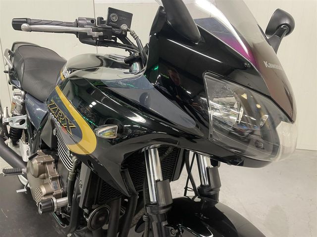 kawasaki - zrx-1200-s