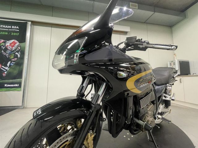 kawasaki - zrx-1200-s