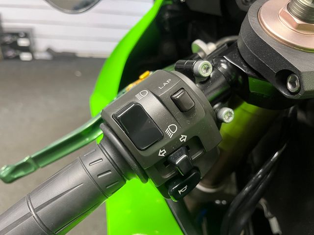 kawasaki - zx-10r-ninja