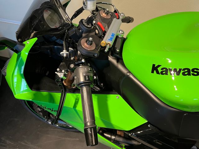 kawasaki - zx-10r-ninja