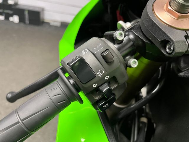 kawasaki - zx-10r-ninja