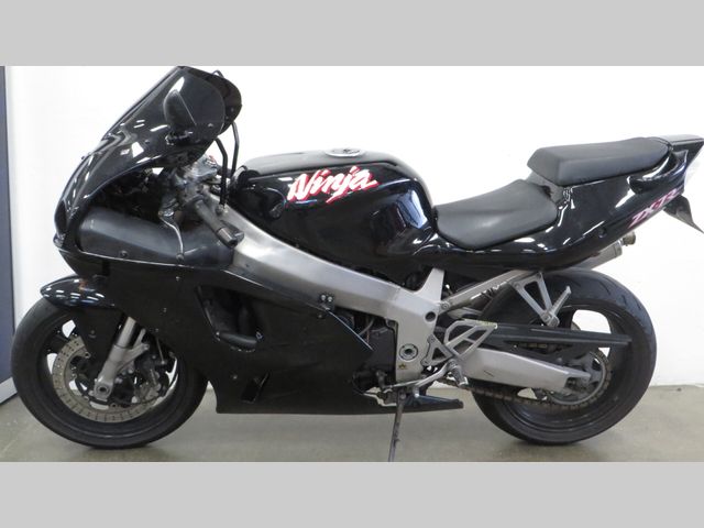 kawasaki - zx-7r-ninja