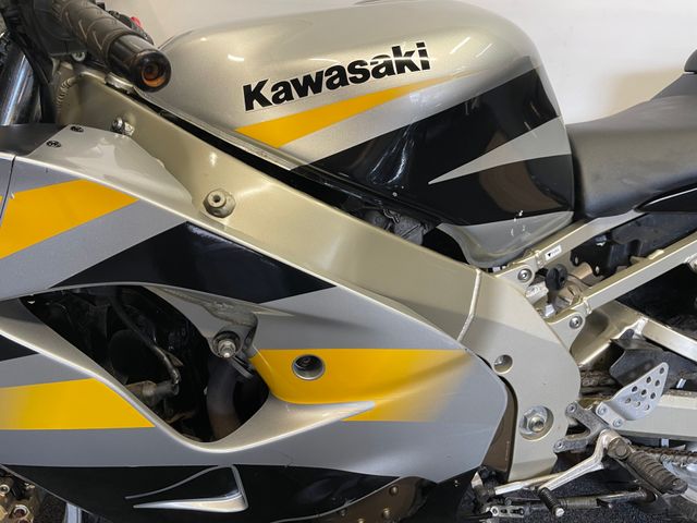 kawasaki - zx-9r-ninja