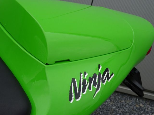 kawasaki - zx-9r-ninja