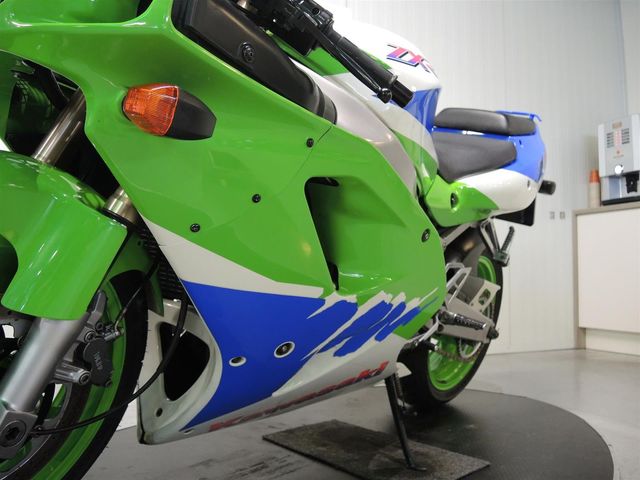 kawasaki - zxr-750