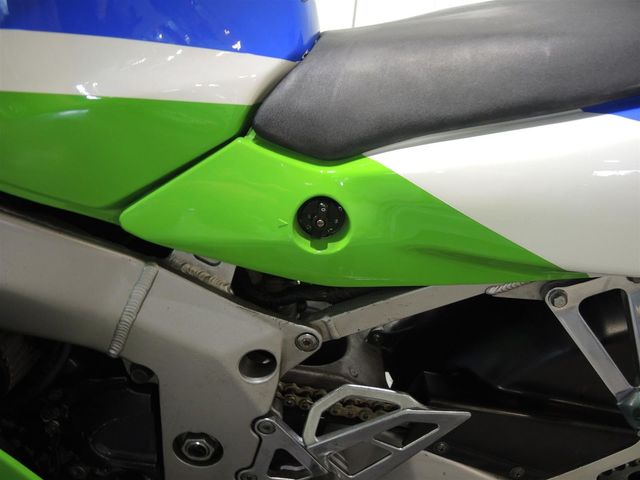 kawasaki - zxr-750