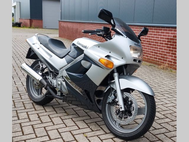 kawasaki - zzr-250