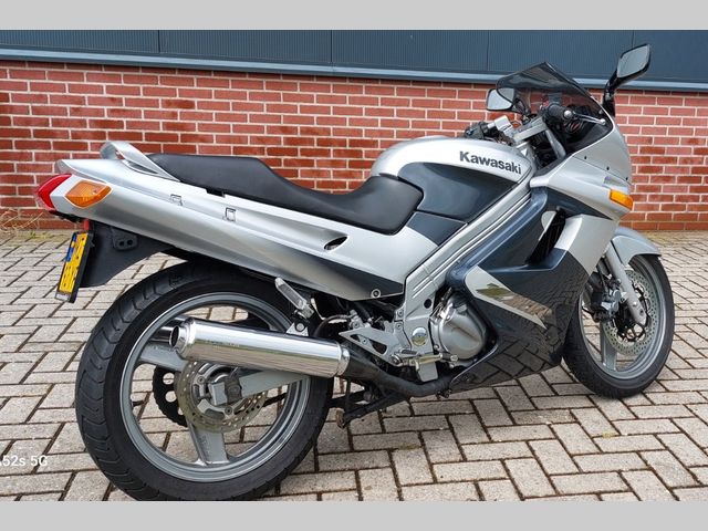 kawasaki - zzr-250