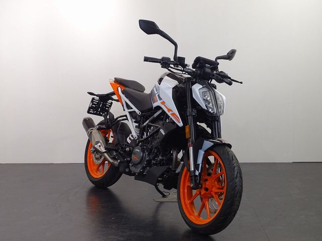 ktm - 125-duke