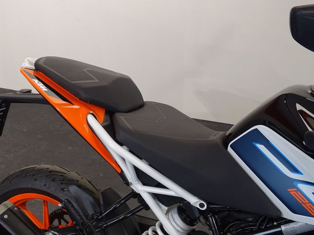 ktm - 125-duke