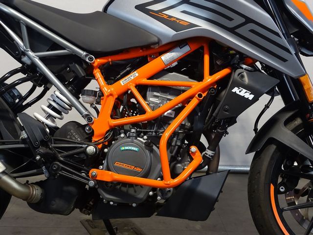 ktm - 125-duke