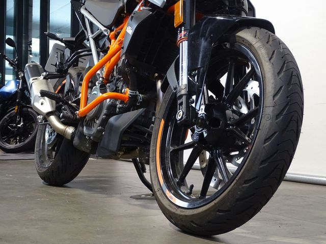 ktm - 125-duke