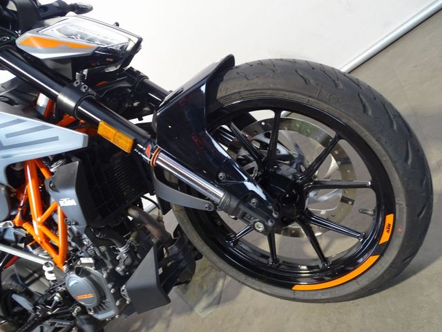 ktm - 125-duke