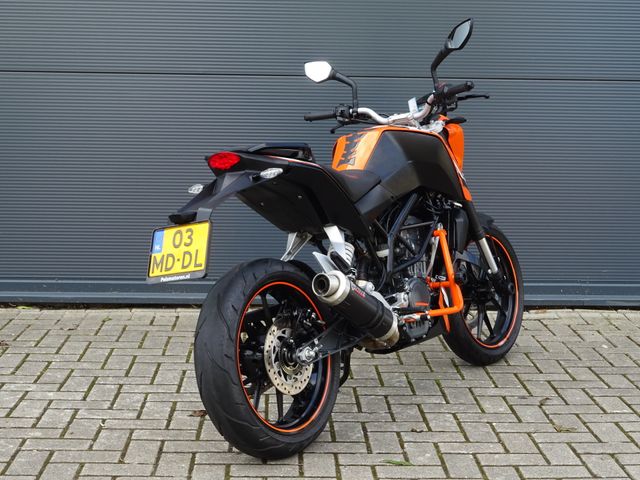 ktm - 125-duke