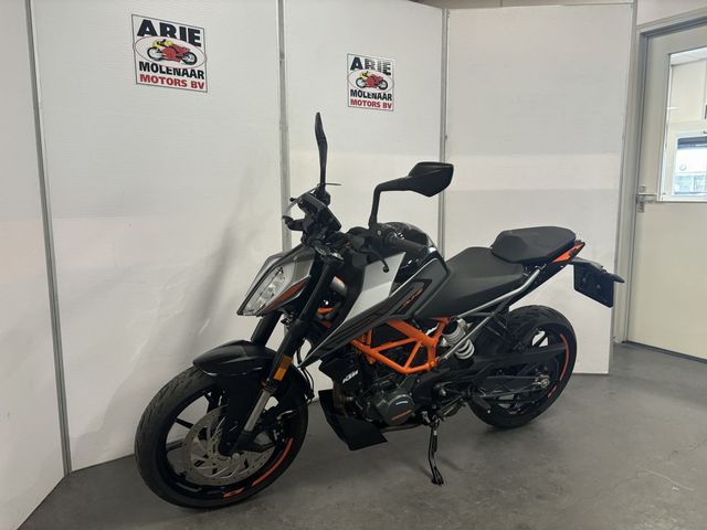 ktm - 125-duke