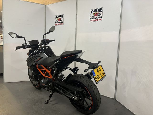 ktm - 125-duke