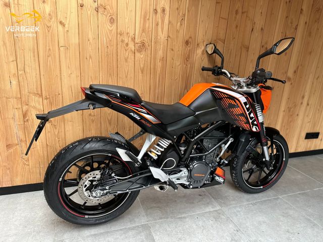 ktm - 125-duke