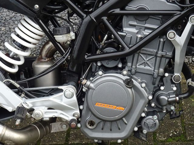 ktm - 125-duke