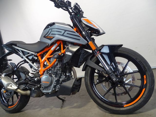 ktm - 125-duke